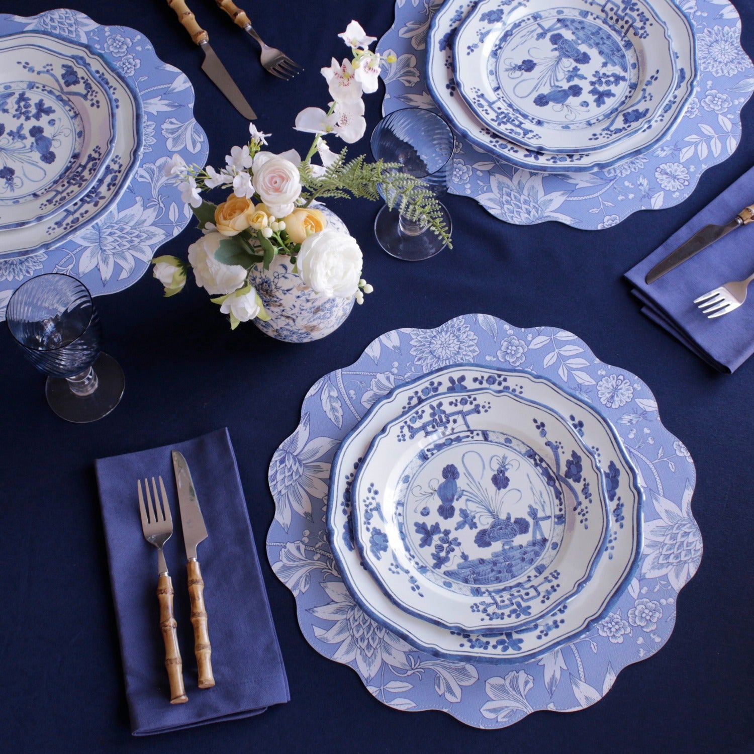 VIDA Faenza 9" Salad Plate Set of 4 (White and Blue)
