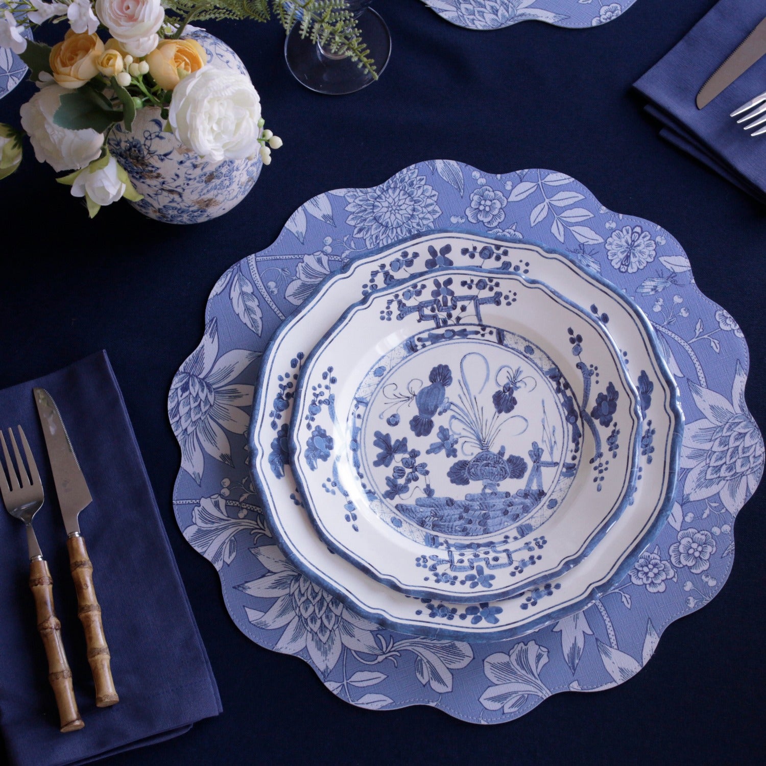 VIDA Faenza 9" Salad Plate Set of 4 (White and Blue)